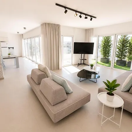 Apartman Paoli Penthouse By Ezoria