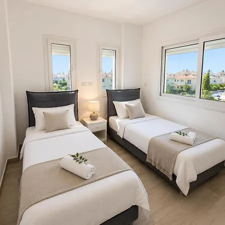 Apartman Paoli Penthouse By Ezoria *