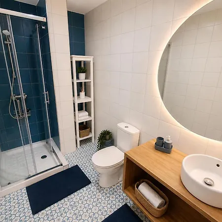 Paoli Penthouse By Ezoria Apartman *