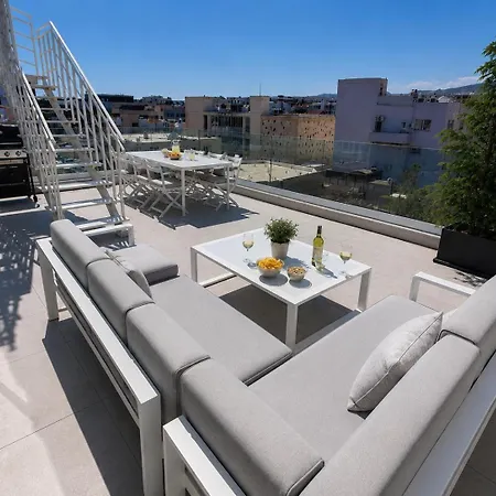 Paoli Penthouse By Ezoria *
